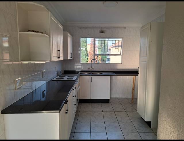 1 BEDROOM FLAT TO LET IN VAALPARK